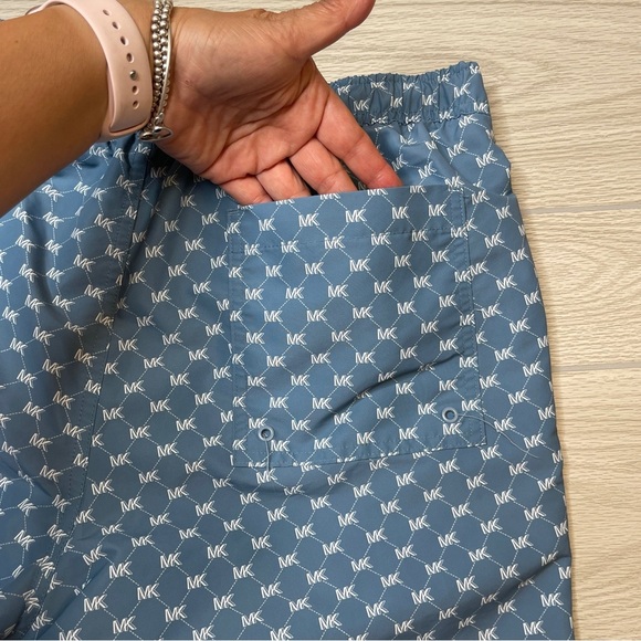 Michael Kors Mid Length Blue White MK Logo Swim Lined Shorts Trunks Mens Size L - Picture 10 of 13